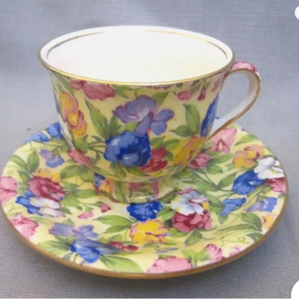 Royal Winton tea cups & saucers